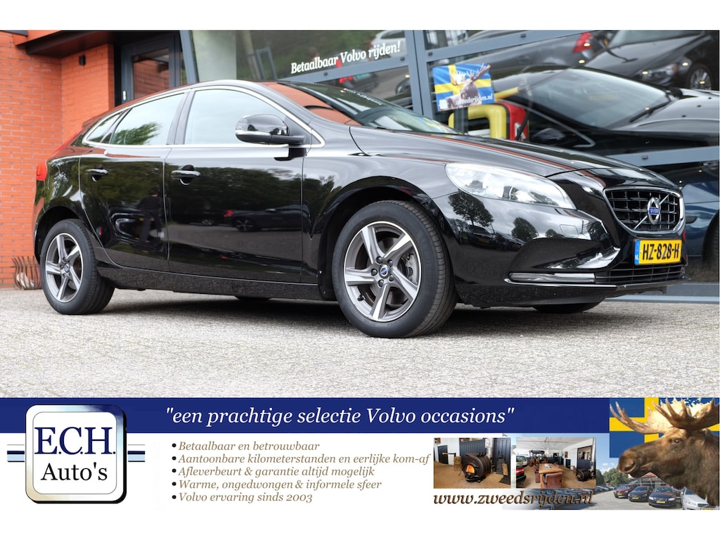 Volvo V40 2.0 T2 Momentum, Navi, Trekhaak, Bluetooth