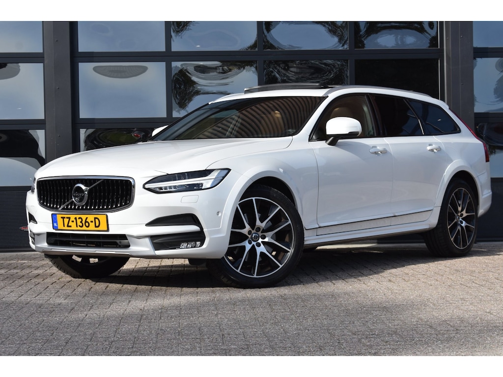 Volvo V90 Cross Country 2.0 T5 Pro '17 LED Pano Leder Clima Navi Cruise Inruil mogelijk