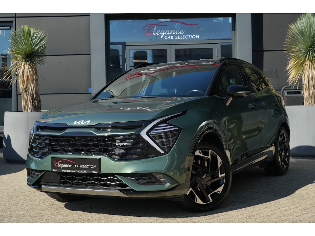 Kia Sportage 1.6 T-GDi Plug-in Hybrid AWD GT-PlusLine | 265 PK | Panoramadak | 360° Camera | Stoelventilatie | Trekhaak | Kia Sportage 1.6 T-GDi Plug-in Hybrid AWD GT-PlusLine met 1.6 liter 4-cilinder benzinemotor en plug-in hybride aandrijving, voorzien van panoramadak, Matrix LED-verlichting, 360° camera, navi