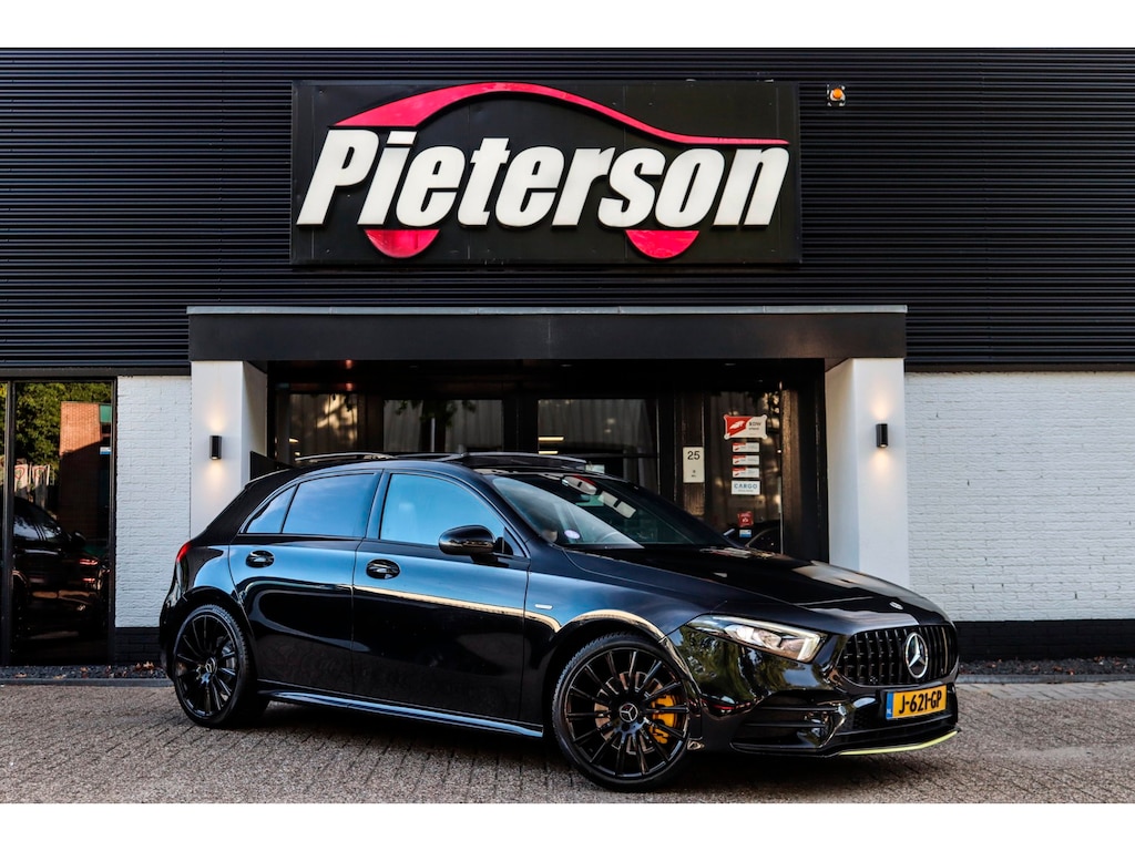 Mercedes-Benz A-klasse 250 EDITION 1 AMG PANO SFEER CAMERA