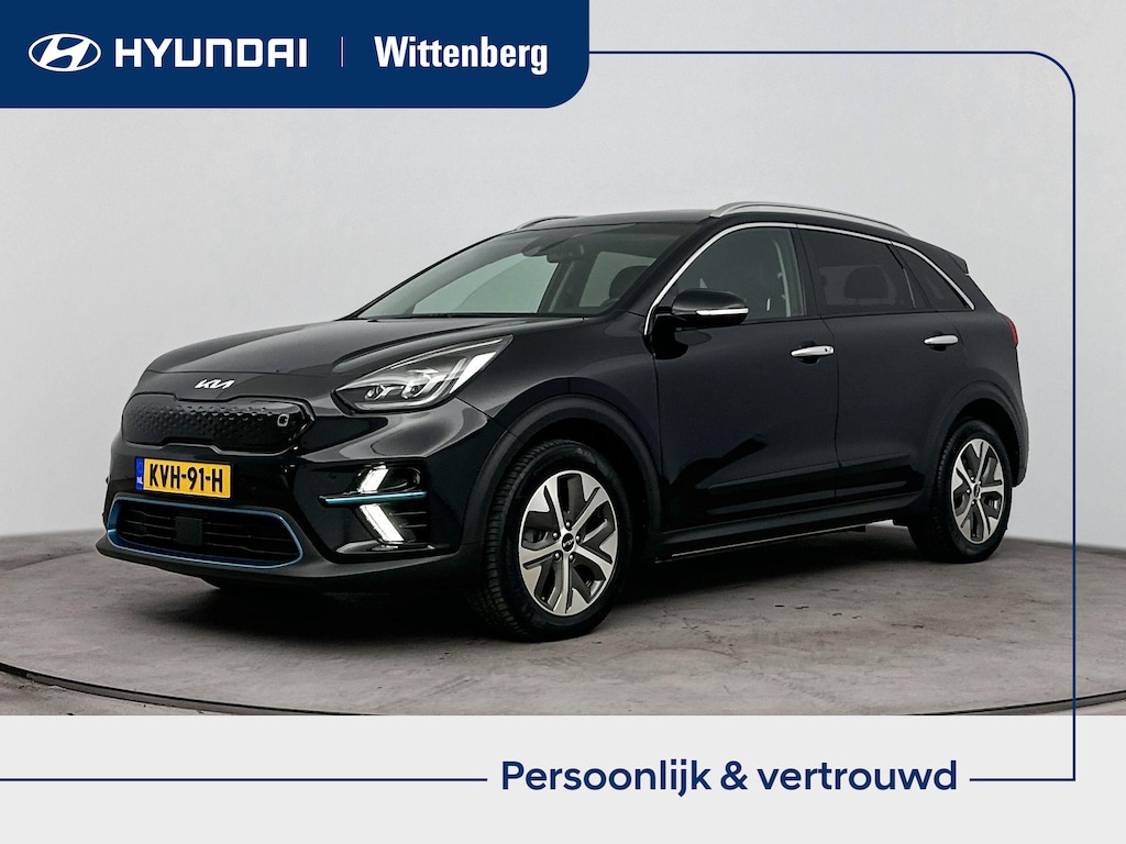 Kia Niro EV e-Niro DynamicPlusLine 64 kWh | Schuif/kantel dak | JBL Audio | Electrische verstelbare stoelen | Stoel verwarming/verkoeling | Camera |