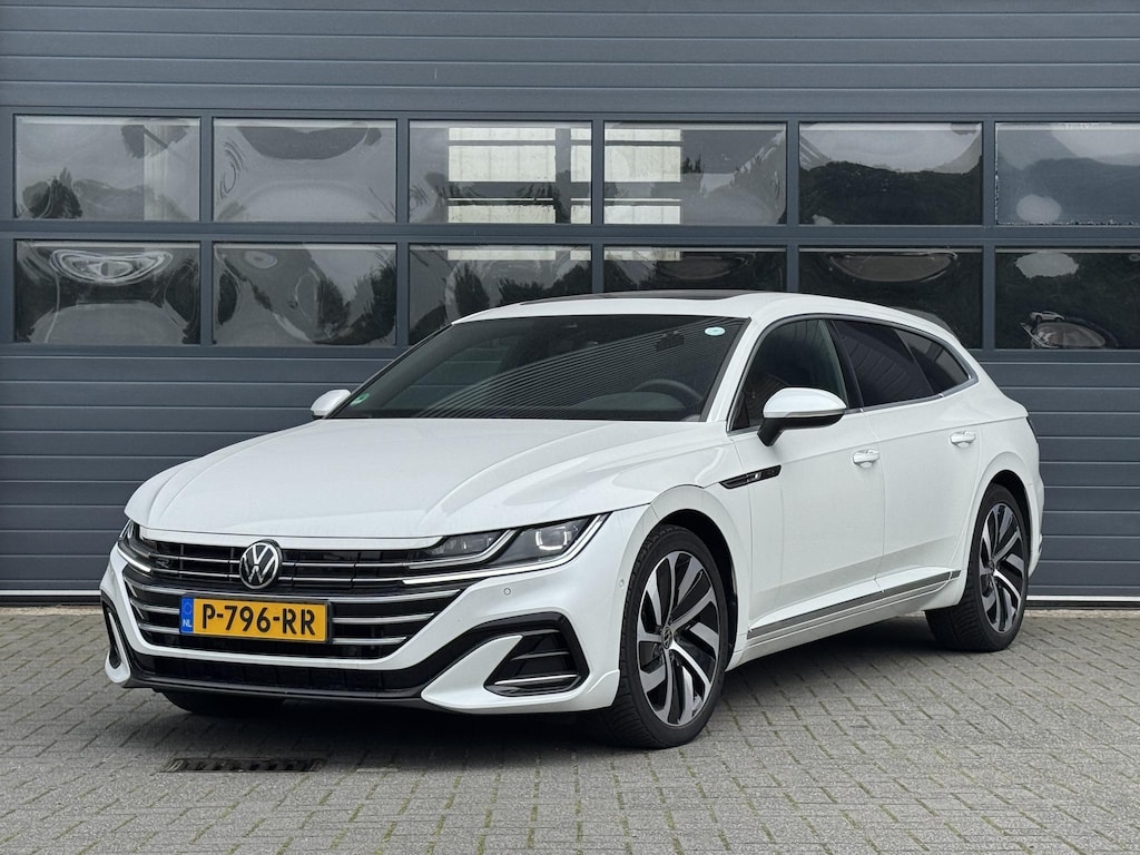 Volkswagen Arteon Shooting Brake 1.4 TSI EHYBRID R-LINE BUSINESS+ I SCHUIF/KANTELDAK I STOELVERWARMING I APPLE CARPLAY I P-CAMERA