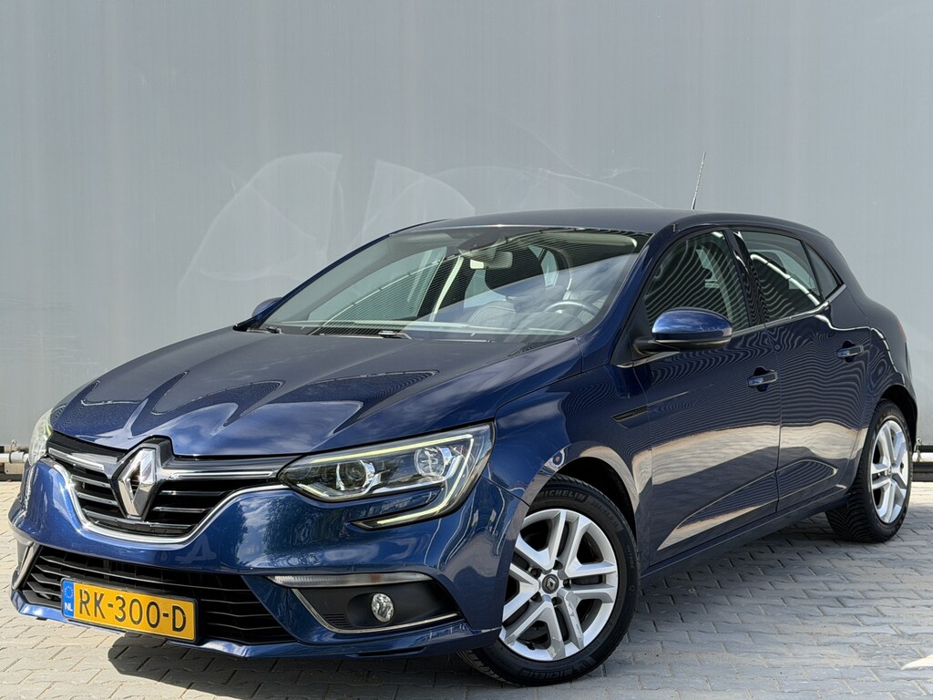Renault Megane BWJ 12-2017 | 1.2 TCe 132PK Zen | CLIMA | NAVI | CRUISE | CARPLAY | MULTI FUNC LEDEREN STUUR |