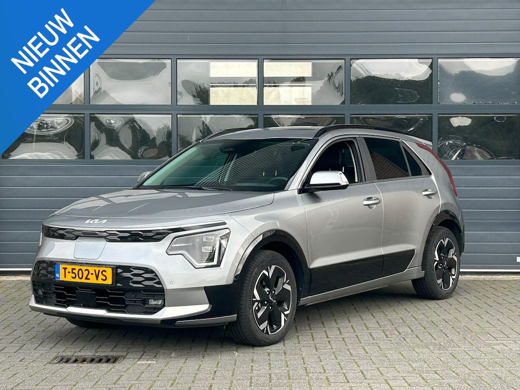 Kia Niro EV DYNAMICPLUSLINE 64.8 KWH (100% SOH) I TREKHAAK I SCHUIF/KANTELDAK I STOELVERWARMING I P-CAMERA