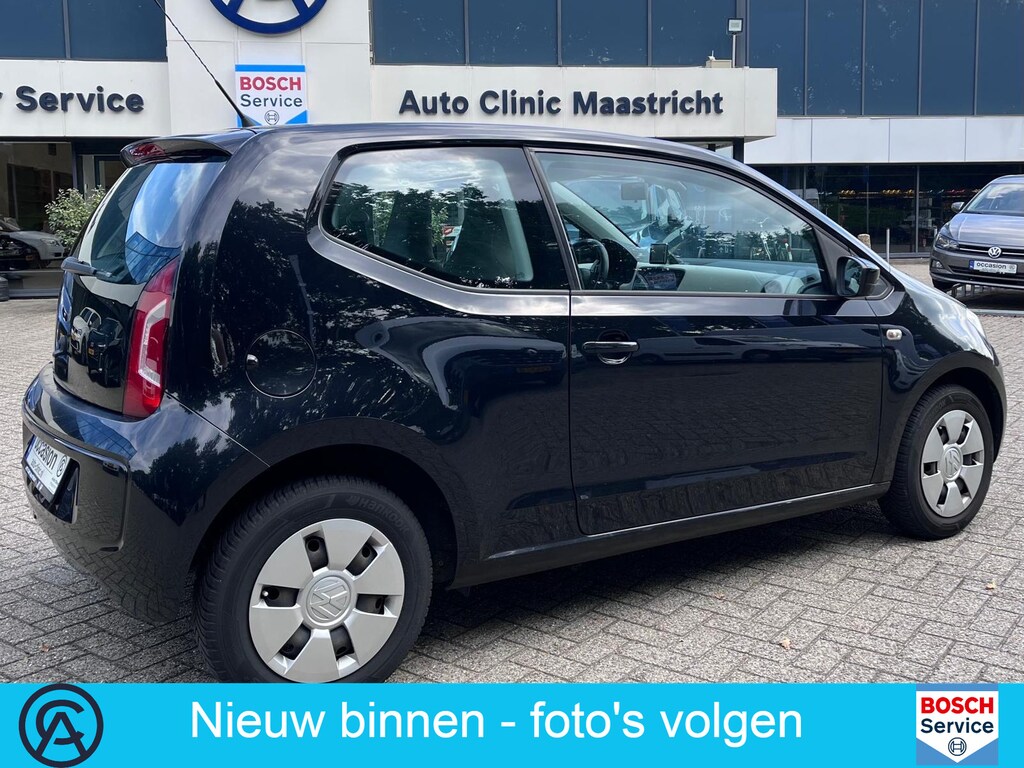 Volkswagen Up! 1.0 groove up! BlueMotion / NAVI / CRUISE / STOELVERWARMING /