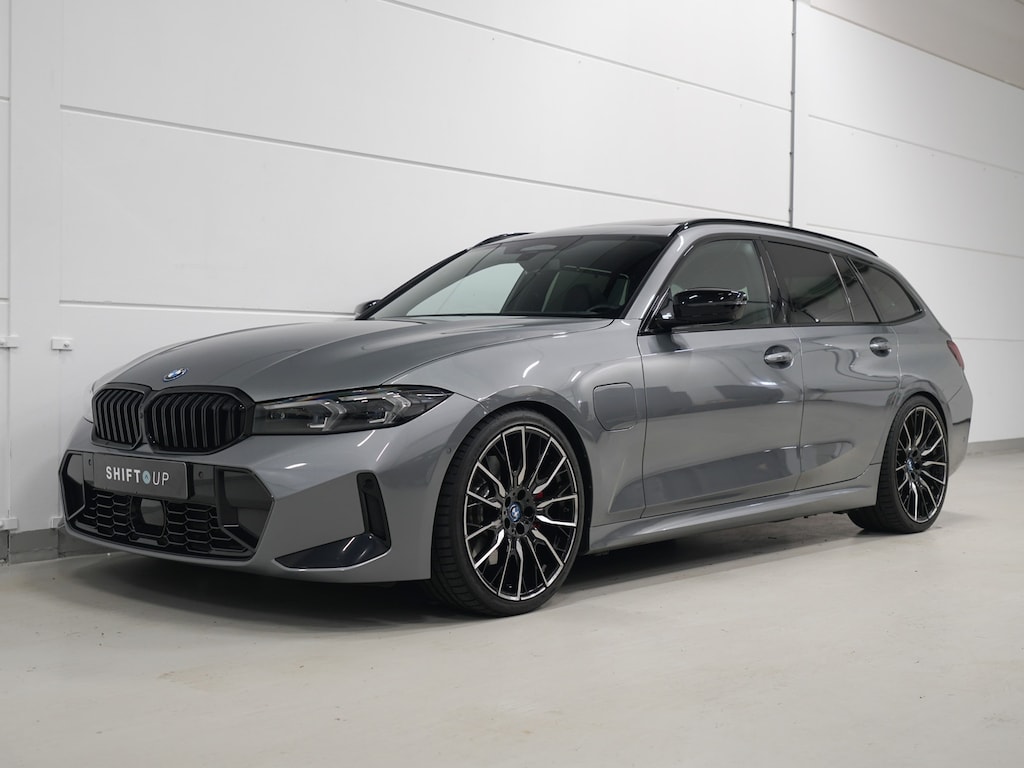 BMW 3-Serie Touring 330e xDrive M-Sport | Pano | Harman Kardon | CoPilot | Elektr. Trekhaak