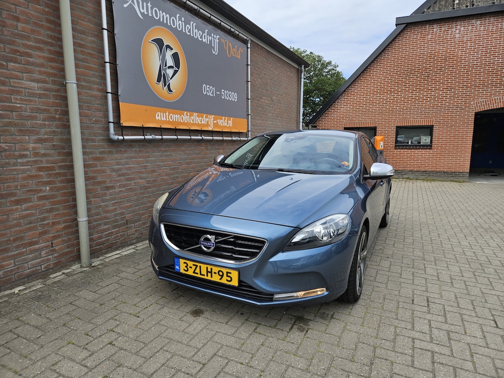 Volvo V40 1.6 T3 R-Design
