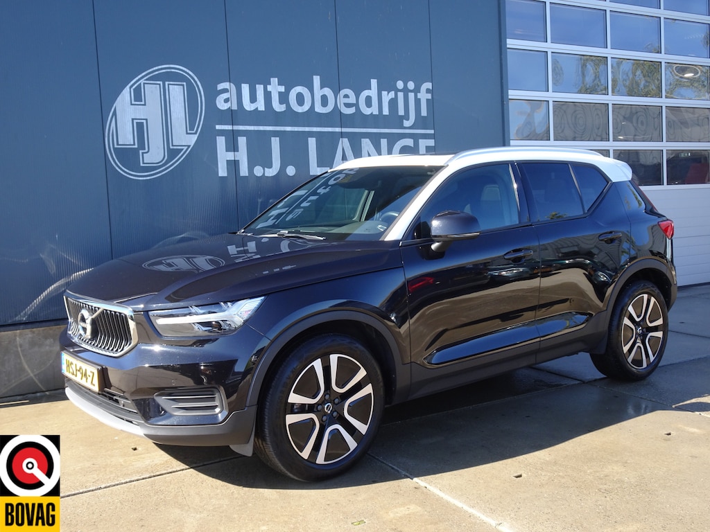 Volvo XC40 2.0 T4 Momentum Pro