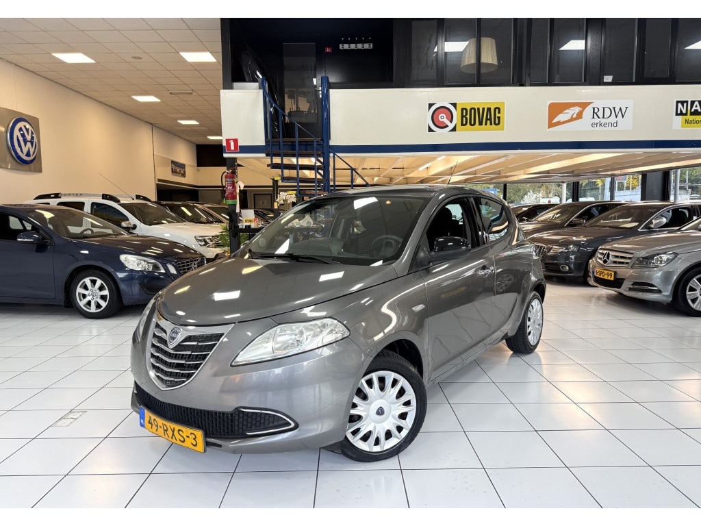 Lancia Ypsilon 0.9 TwinAir Silver Bovag Garantie NAP Airco
