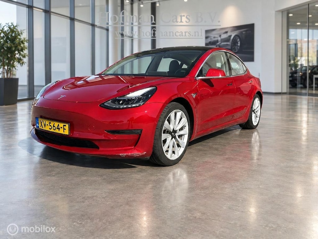 Tesla Model 3 Long Range AWD 75 kWh | Trekhaak | 19" | Rood | SOH 80,5%