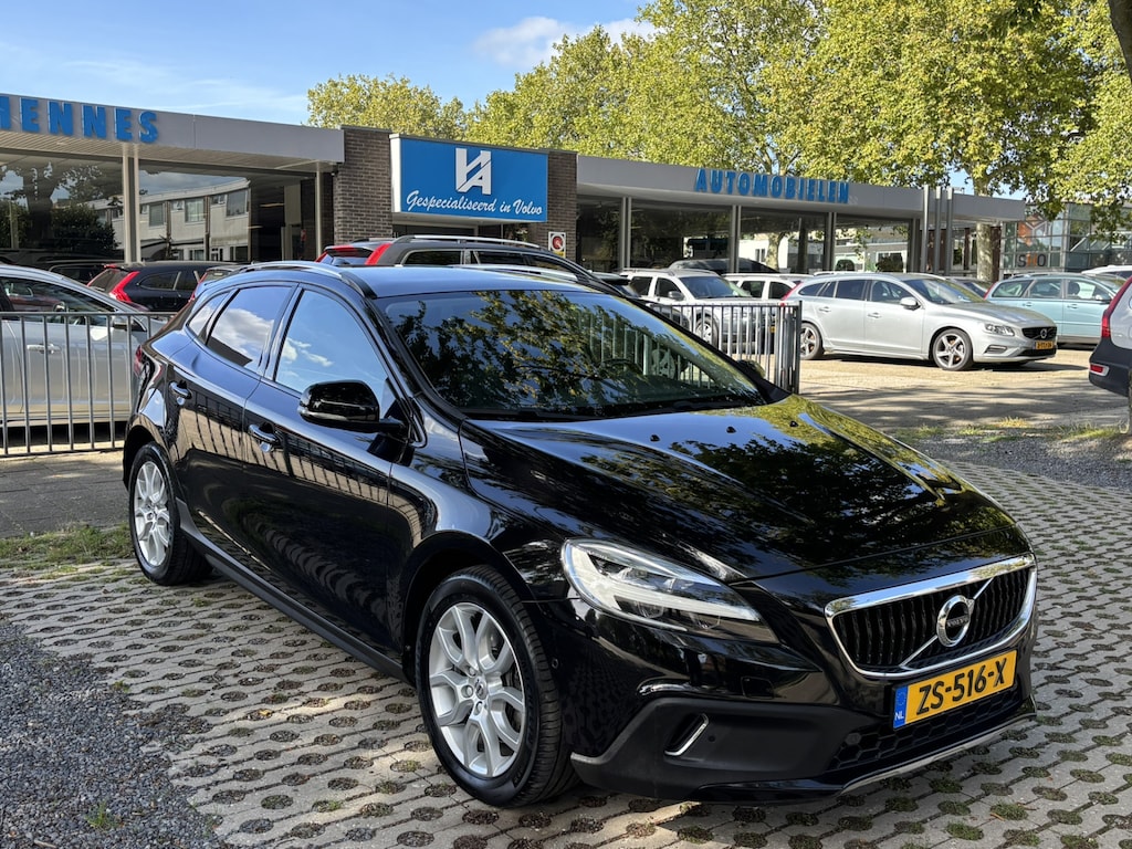 Volvo V40 Cross Country 1.5 T3 Polar+ Luxury DAB Pano Keyless Harman Kardon