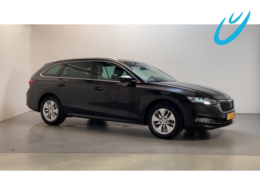 Skoda Octavia Combi 1.0 e-TSI DSG Business Edition Navigatie Parkeersensoren App-Connect DAB+