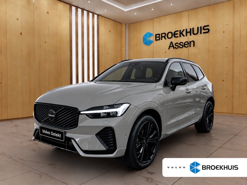 Volvo XC60 Ultra Black Edition Recharge Plug-In Hybrid AWD | Luchtvering | Trekhaak | Stoel + Stuur Verwarming | Harman Kardon | Keyless Start / Entry |