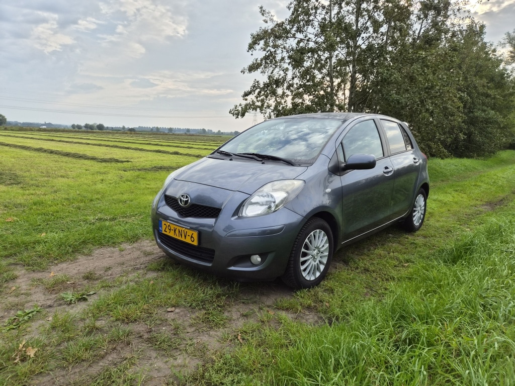 Toyota Yaris 1.3 VVTi Dynamic