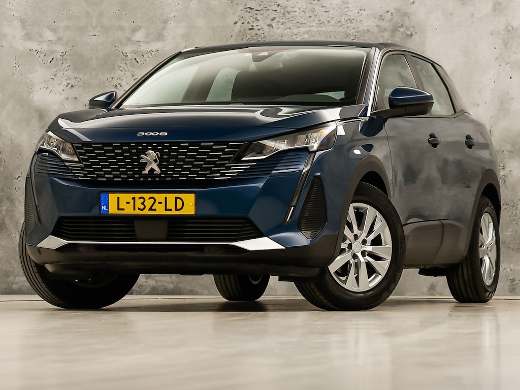 Peugeot 3008 1.2 PureTech Premium Automaat (APPLE CARPLAY, NAP, GROOT NAVI, 360 CAMERA, TREKHAAK, SPORTSTOELEN, LANE ASSIST, CRUISE, NIEUWSTAAT)