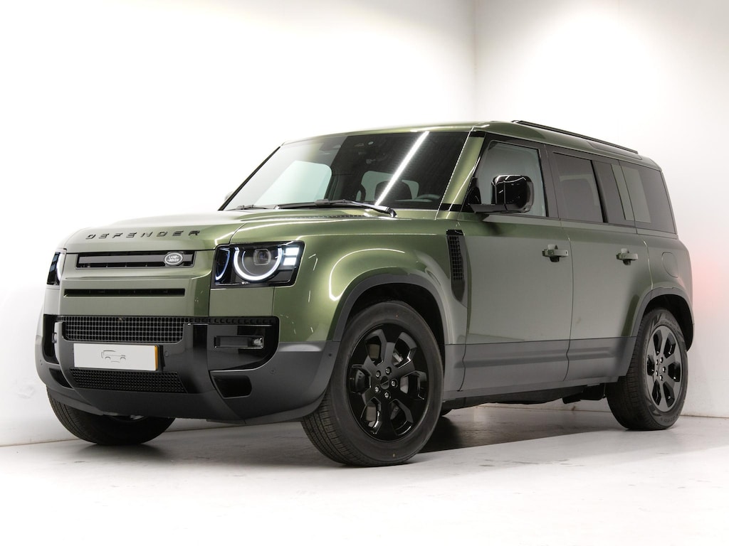 Land Rover Defender 110 2.0 P300e 110 S Forest Edition