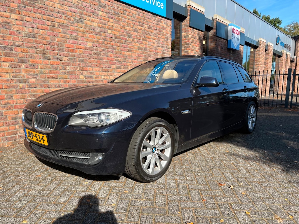 BMW 5-Serie Touring 530i High Executive|Panoramadak|Camera|Leder
