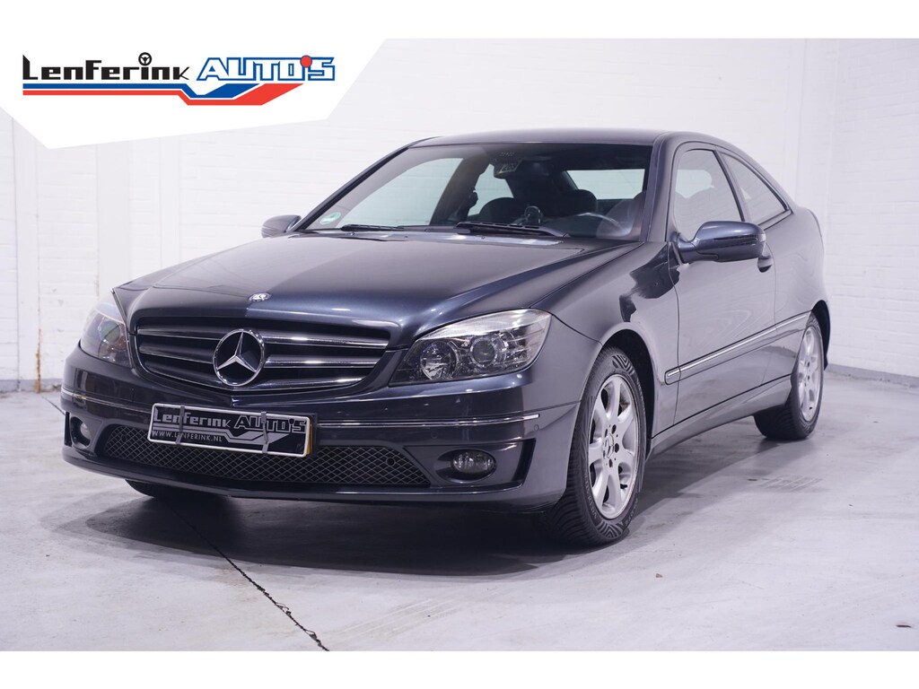 Mercedes-Benz CLC 180 K. Clima Regensensor Cruise PDC v+a Stoelverwarming Leder/stof bekleding