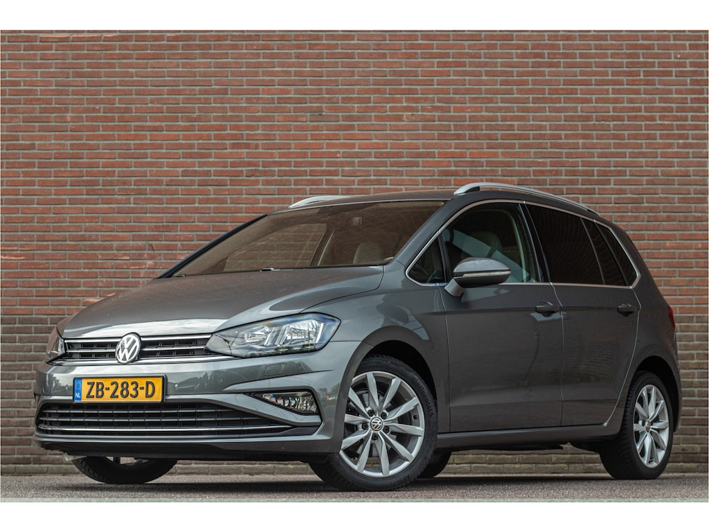 Volkswagen Golf Sportsvan 1.5 TSI DSG Highline, Origineel NL, Stoelverwarming, Camera, Trekhaak, Carplay, DAB+, Keyless.