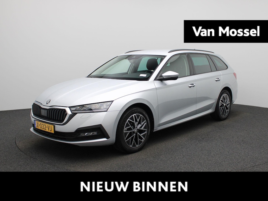 Skoda Octavia Combi 1.0 e-TSI Ambition AUTOMAAT | NAVIGATIE | CAMERA| SPORSTOELEN | MASSAGE | STOEL & STUURVERWARMING | DAB | CRUISE | CLIMA | LMV | 12 MAANDEN BOVAG GARANTIE |