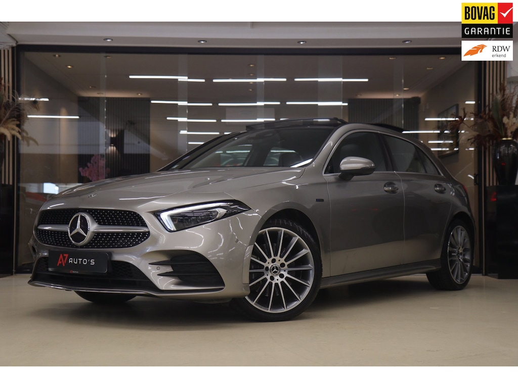 Mercedes-Benz A-klasse 250 e AMG Limited PANO/CARPLAY/360CAM/MEMORY/VOL