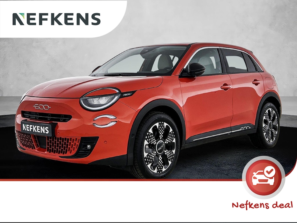 Fiat 600 600e 156pk La Prima 54 kWh Automaat | 3 Fase | Elektrische Achterklep | Elektrische Bestuurdersstoel met Massage | Navigatie | Climate Control | Adaptieve Cruise Control | 18" LMV | Achteruitrijcamera | LED | Stoelverwarming | Keyless Entry/Start | Dodehoekdetectie | Apple Carplay/Android Auto |