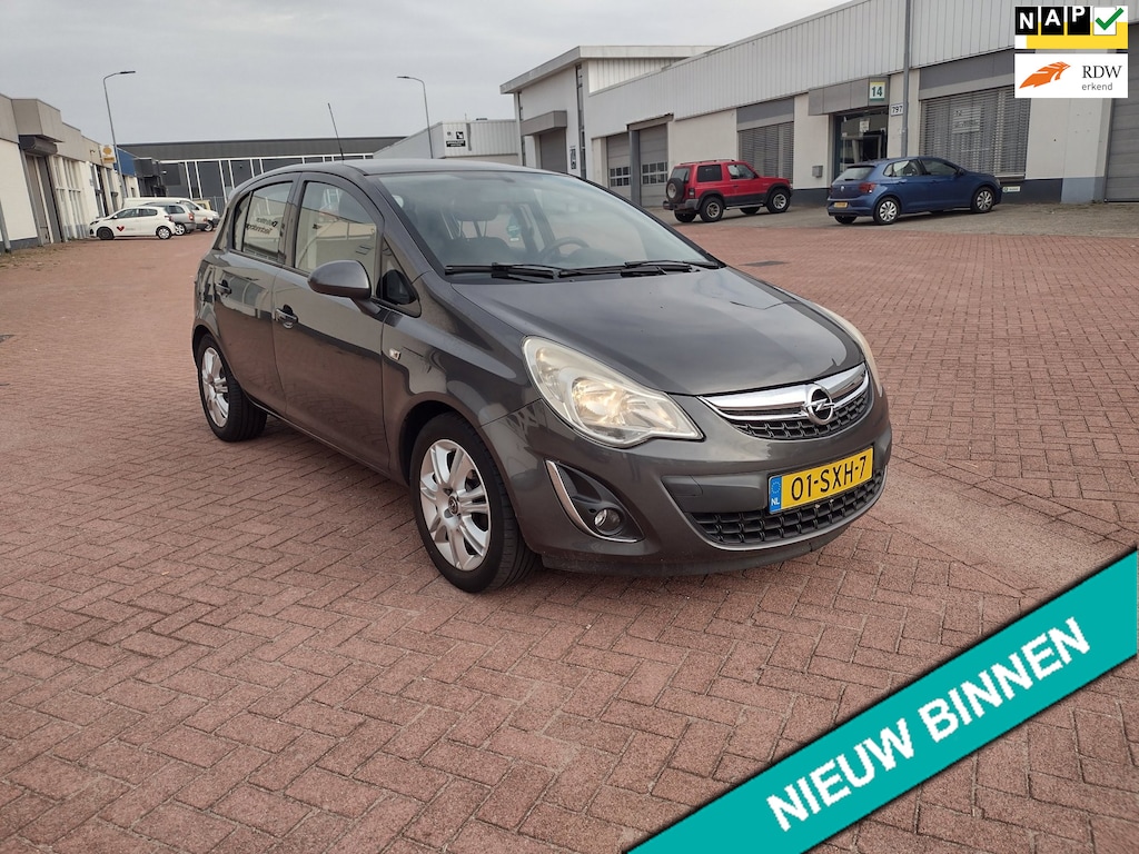 Opel Corsa 1.2-16V Cosmo MOOIE AUTO BEL 0619590613 5 DRS AIRCO