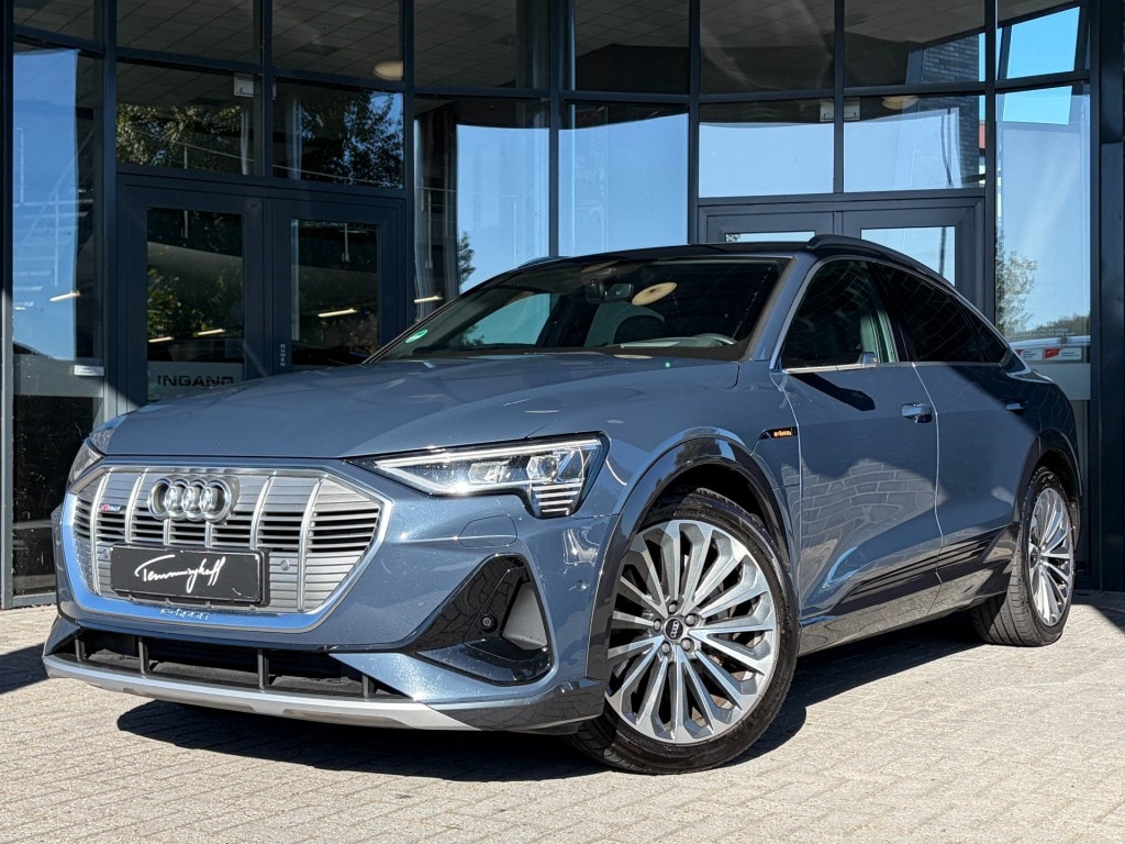 Audi e-tron Sportback 55 QUATTRO S-LINE - TREKHAAK - 21 INCH