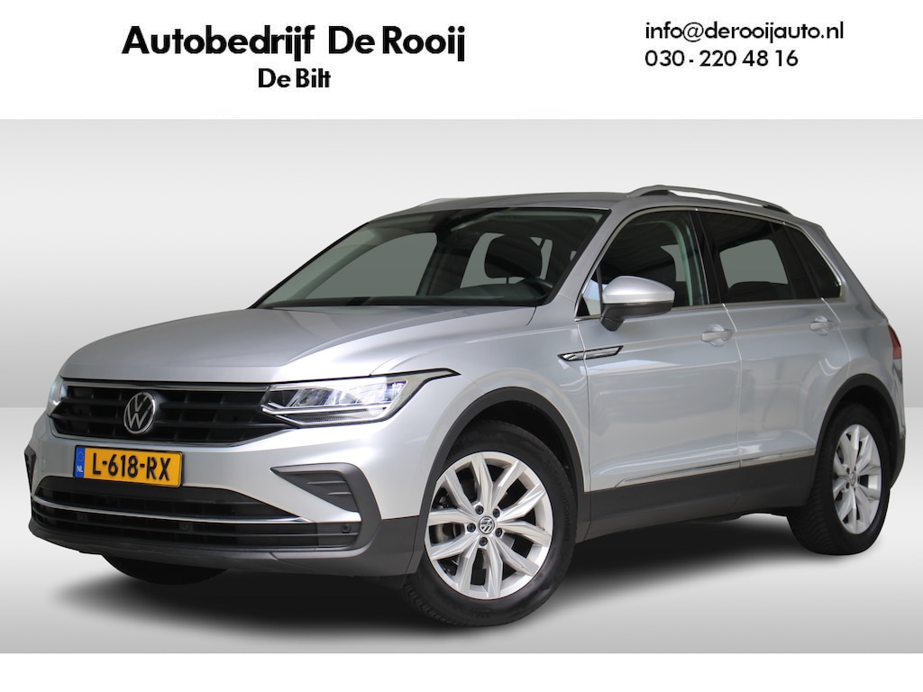 Volkswagen Tiguan 1.5 TSI Life Navigatie | Trekhaak | Parkeercamera | All Season Banden