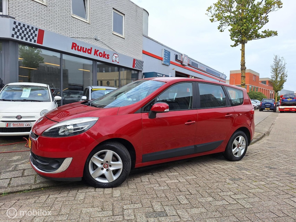 Renault Scenic 1.2 TCe EXPRESSION • Climate • Cruise control •