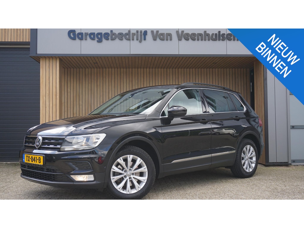 Volkswagen Tiguan 2.0 TDI 150PK Connected Series Navi ACC Trekhaak *Dis.riem v.v.* Euro6 *Koppeling v.v.*