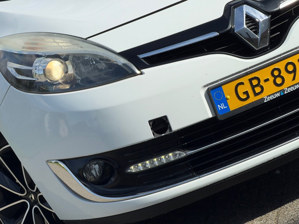Renault Grand Scenic 1.2 TCe Bose - Blanc Glacier - Panorama/schuifdak - 7 pers - Trekhaak