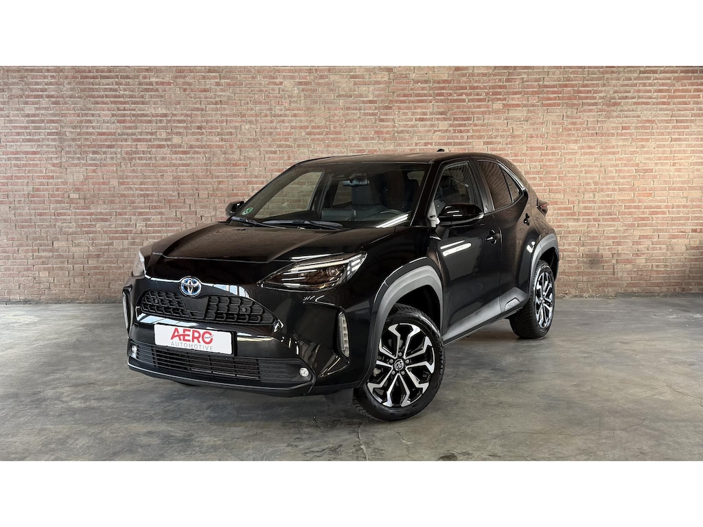 Toyota Yaris Cross 1.5 Hybrid 115 Team D. Winter pakket / Safety Pakket / Afn. Trekhaak / Marter Afweer ( Toyota) / CarPlay Wireless /Camera / PDC voor en achter
