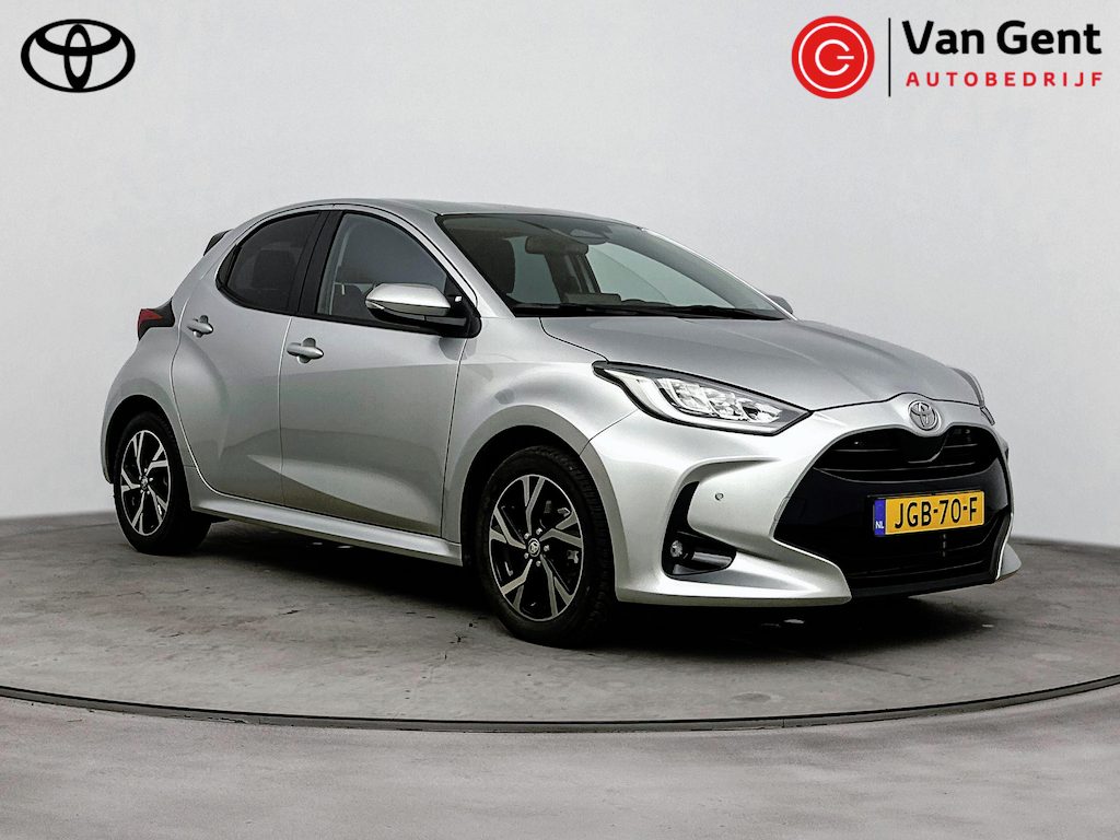 Toyota Yaris 1.5 Hybrid 115 Dynamic | Dodehoek detectie | Parkeersensoren voor/achter | Stoel-/stuurverwarming | Apple Carplay / Android Auto | Adaptive Cruise | Clima | Keyless | Camera | 16 inch