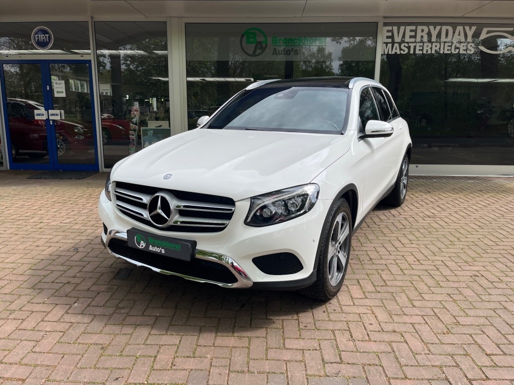 Mercedes-Benz GLC 220D 4Matic Edition 1, panorama dak.