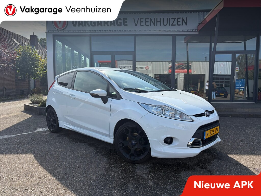 Ford Fiesta 1.6 Metal|Nieuwe APK|Leder|Sensoren|