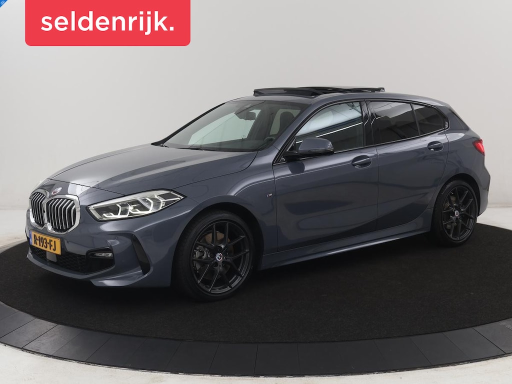 BMW 1-Serie 120i Business Edition Plus | M-Pakket | Navigatie | LED | Navigatie | Pano.Dak |