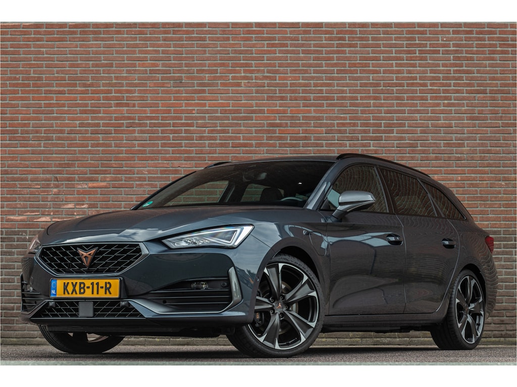 CUPRA Leon 1.4 e-Hybrid 245pk VZ, Panoramadak, Carplay, Stoel & Stuurverwarming, Camera, Adaptive Cruise, Keyless.