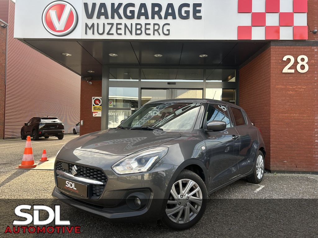 Suzuki Swift 1.2 Style Smart Hybrid // DODEHOEK // ADAPT. CRUISE // CAMERA+SENSOREN // STOELVERWARMING // NAVI + CARPLAY