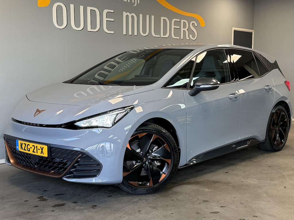 CUPRA Born Copper Edition 62 kWh | Adaptive cruise | Massage | Beats | Elektr. verstelbare voorstoelen | Alcantara | Stoelverwarming | Carplay