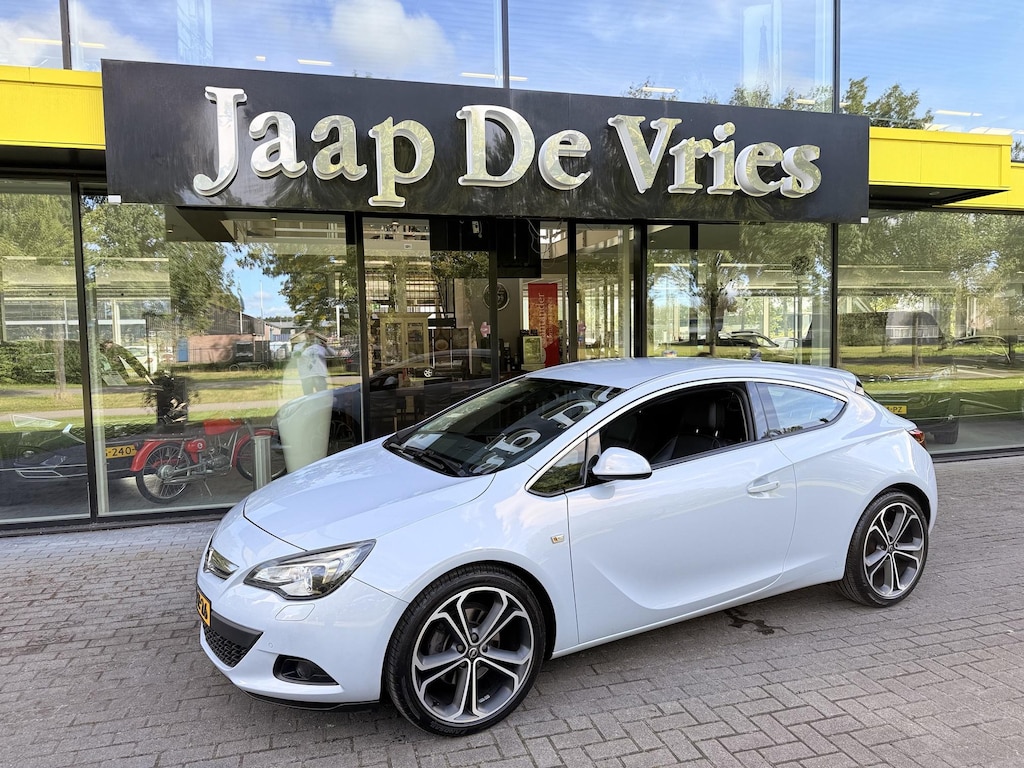 Opel Astra GTC 1.6 Turbo Sport