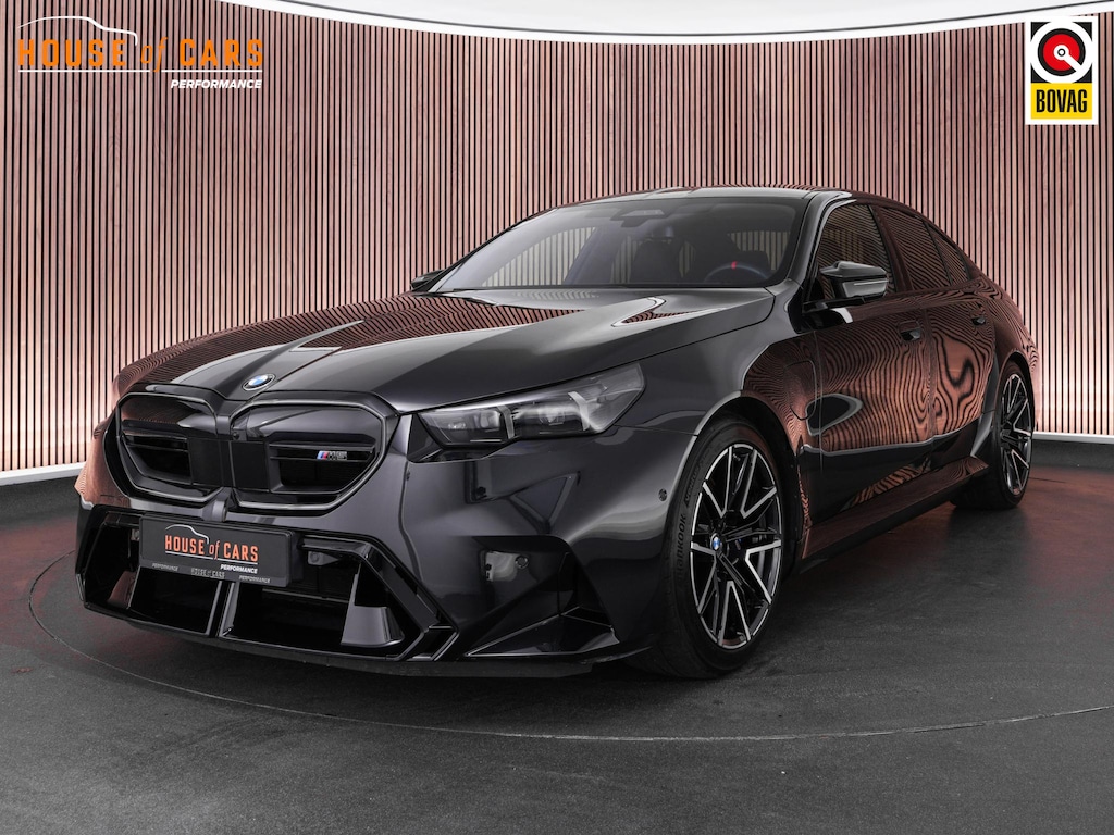 BMW M5 |BTW-auto|Carbon ext.|Bowers&Wilkins|head-up|memory|360 camera|adaptive LED|stoelverkoeling & verwarming|Apple Carplay|
