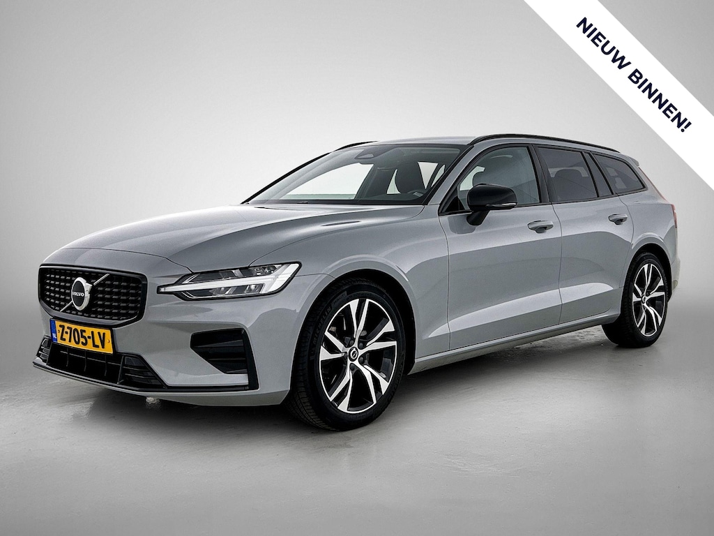 Volvo V60 2.0 B4 Plus Dark | Stoelverwarming | 19 Inch wielen | trekhaak |