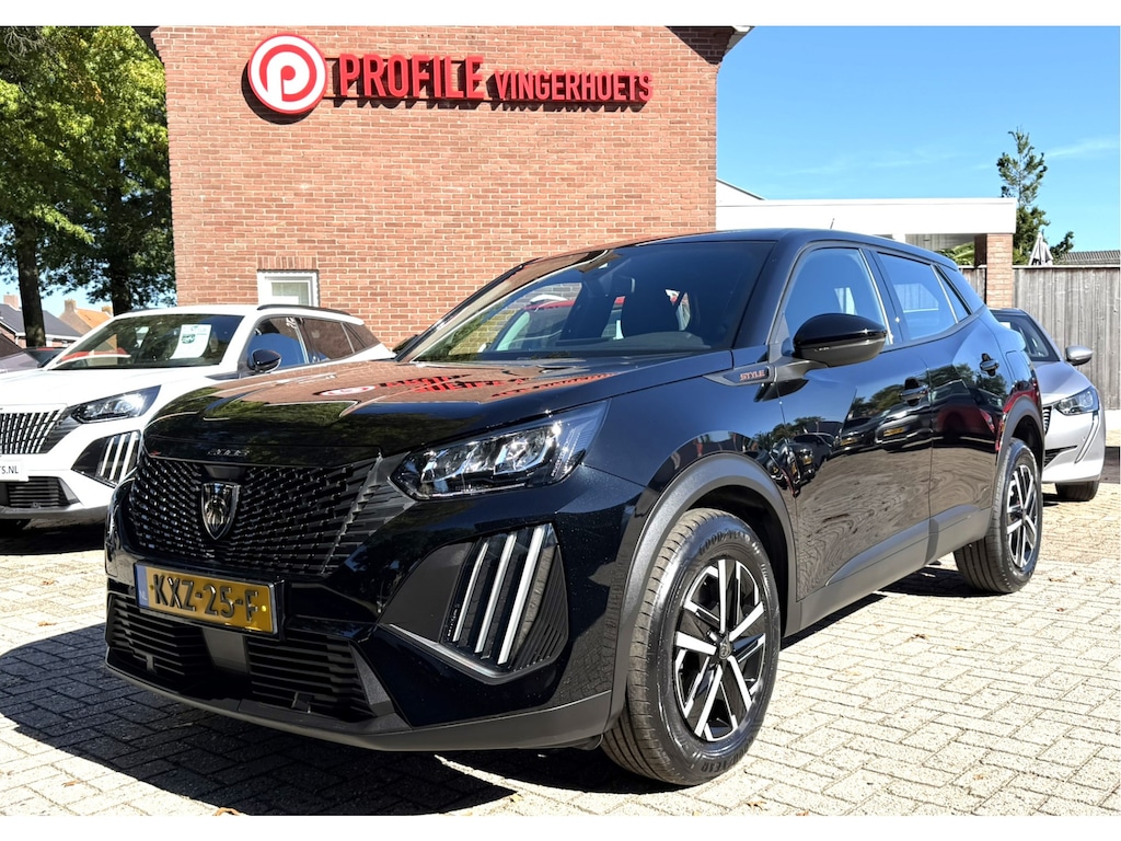 Peugeot 2008 1.2 Hybrid 136 Style Hybride + Benzine * Climate & Cruise Control * Navigatie & Spotify via Google Maps Up To Date * DAB Radio * Rijstrooksensor * Parkeersensoren * Vingerhoets; Vierde Generatie Eersteklas Service. Al meer dan 100 jaar een begrip in de Brabantse Kempen