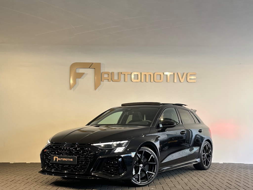Audi RS3 Sportback 2.5 TFSI quattro Pano|Ceramic|Hulk|Keyless|HuD