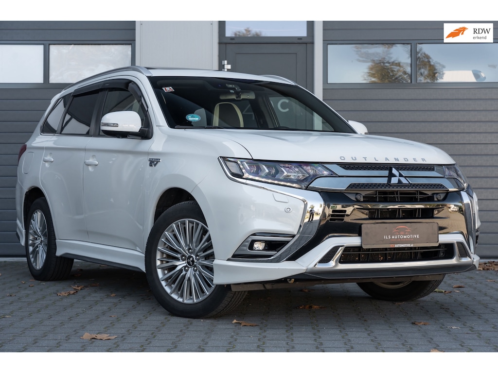Mitsubishi Outlander 2.4 PHEV S-Edition 4WD|GARANTIE 2027|Pano |Vol Leder