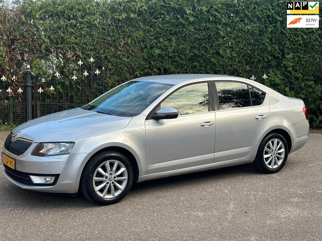 Skoda Octavia 1.4 TSI Greentech Ambition Businessline Automaat Clima Cruise PDC LMV Goed Onderhouden