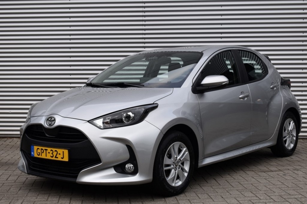 Toyota Yaris 1.5 HYBRIDE ACTIVE / ADAP. CRUISE / P.CAMERA / APPLE/ANDROID AUTO