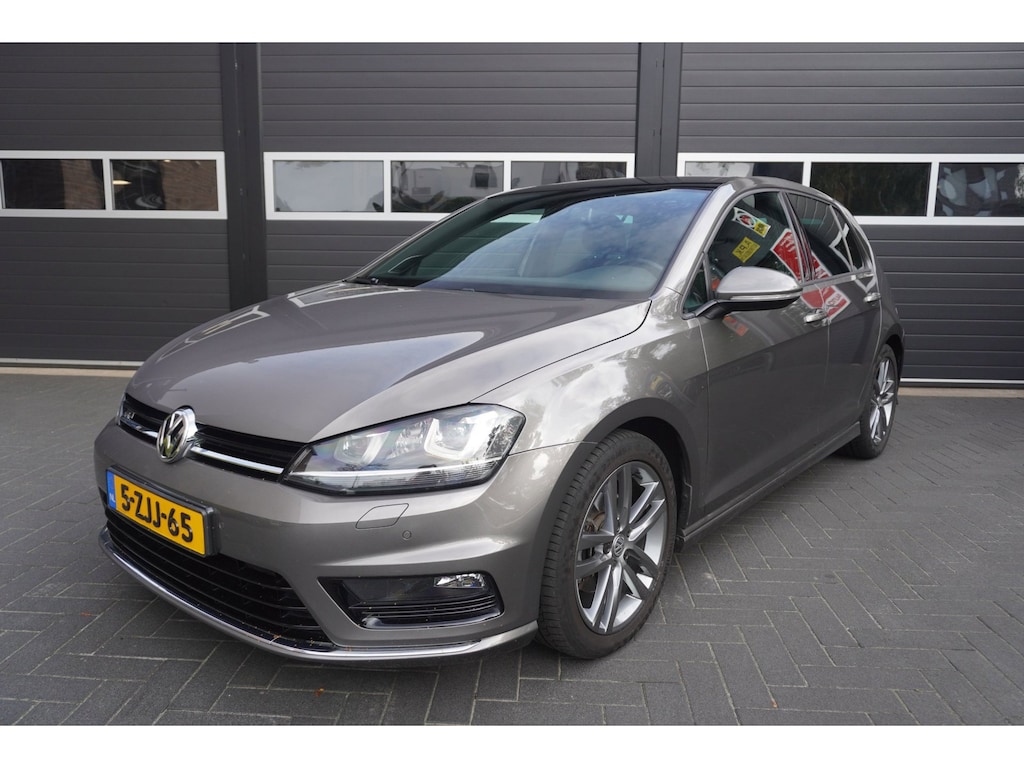 Volkswagen Golf 1.4 TSI R line Highline Elek.Pano/Trekhaak/Cruise/Camera/Park.sensoren/Navi/Elec.Climate.Control