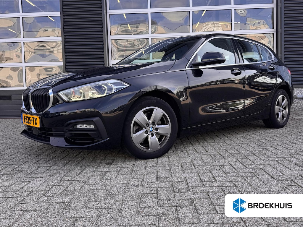 BMW 1-Serie 118i Executive Edition | Dealer Onderhouden | NL-Auto | Trekhaak Afneembaar | Stoelverwarming | Navi | Apple Carplay / Android Auto | | DAB ontvanger | Dodehoek detectie | Elektronisch Stabiliteits Programma
